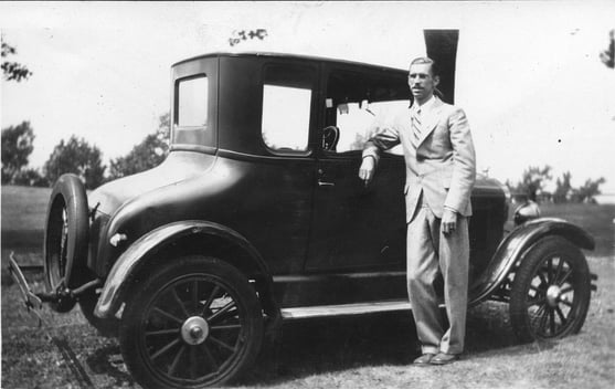 Bliley_F.D._Standing_by_1926_Ford-LRG.jpg